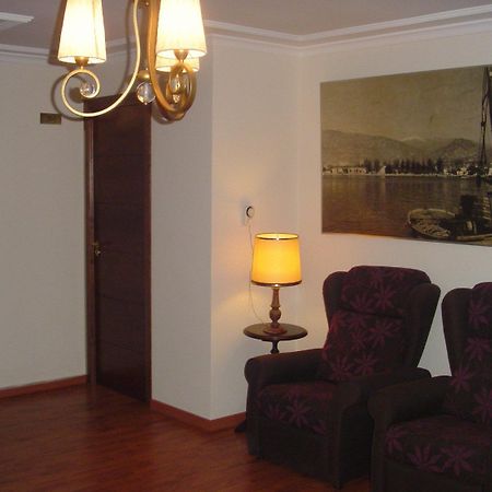 מוטריל Hostal Cabrera מראה חיצוני תמונה