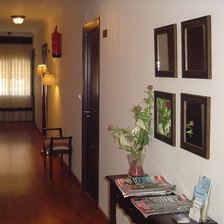 מוטריל Hostal Cabrera מראה חיצוני תמונה