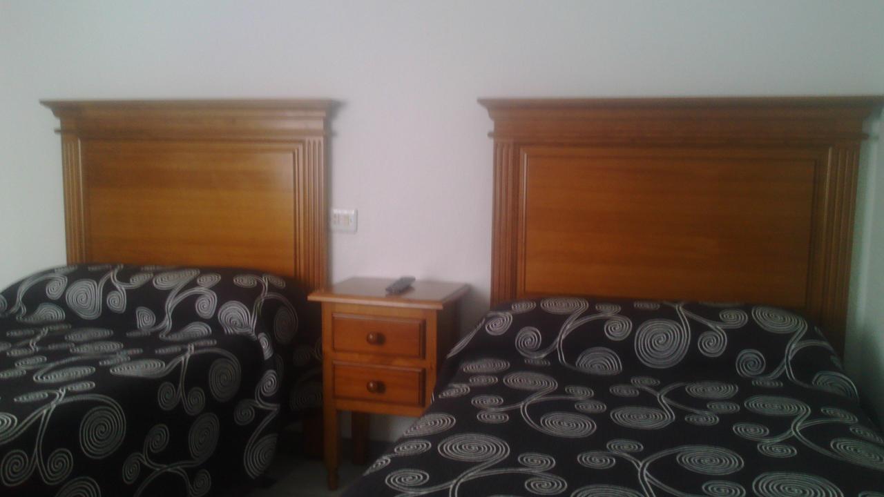 מוטריל Hostal Cabrera מראה חיצוני תמונה